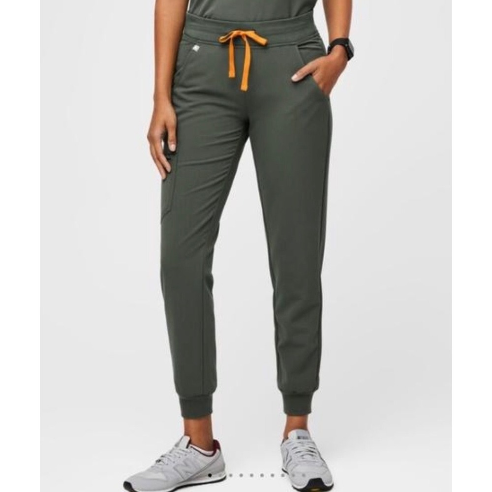 FIGS Zamora Jogger Scrub Pants Womens XS Petite Olive Green Orange Drawstring